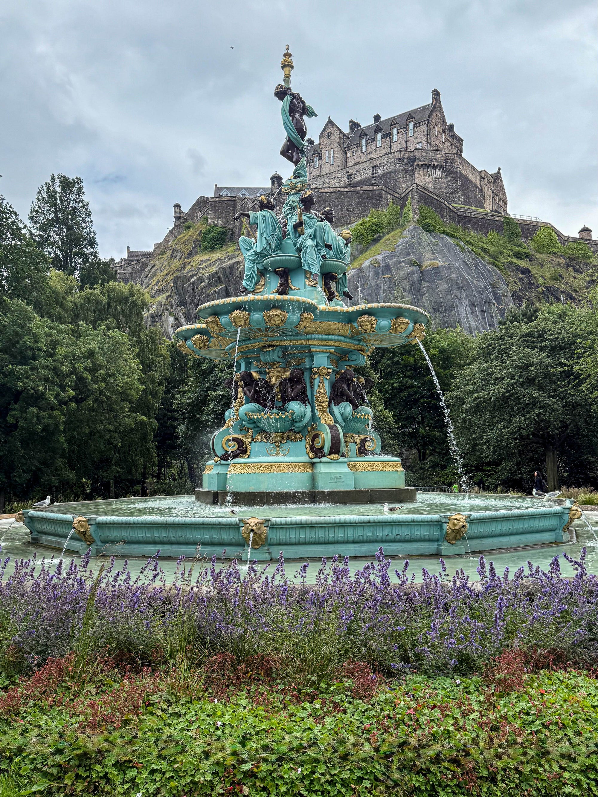 Ross Fountain and Edinburgh Castle